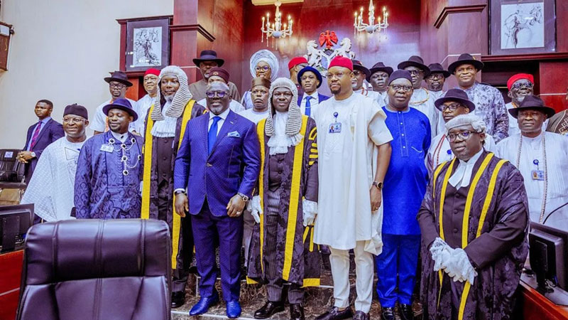 Governor Oborevwori in a group photograph with his deputy Sir Monday Onyeme and Delta State lawmakers