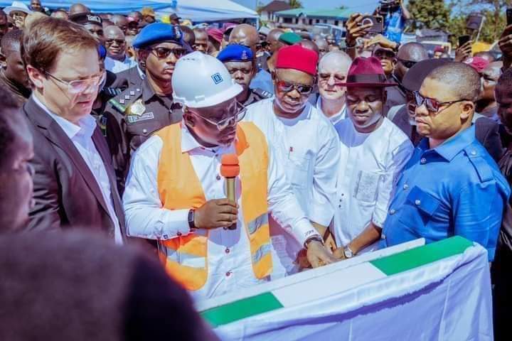 Governor-Oborevwori-inspecting-a-document-with-Engr.-Dr.-Lars-Richter | Gigantic Construction Work Set to Begin in Delta State