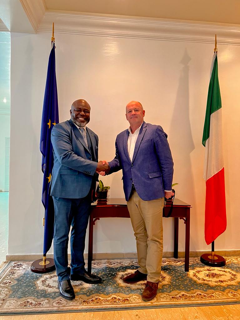 Chief-Tony-Amechi-having-a-warm-handshake-with-Mr.-Peter-Ryan