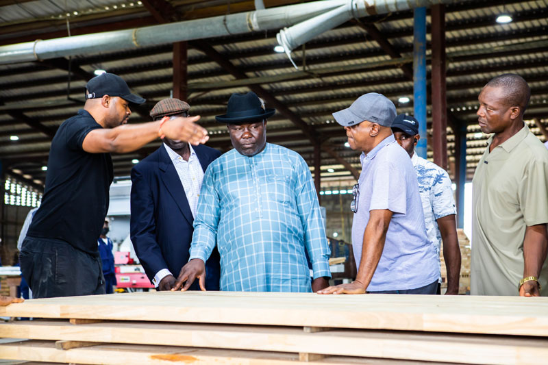 A representative of Woodland Factory making some explanations to Chief (Engr.) Tony Amechi | tonyamechi.com